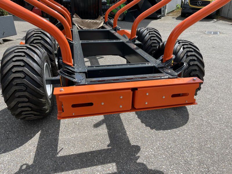 MTM 11T mit 7100 Kran