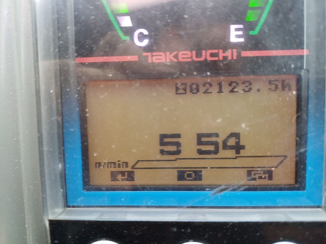 Takeuchi TB225 | bj2020 | 2123uur | Nieuwe Engcon
