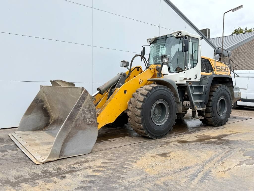 Liebherr L550 X-Power - Quick Coupler / Automatic Greasing