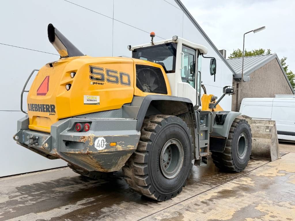 Liebherr L550 X-Power - Quick Coupler / Automatic Greasing