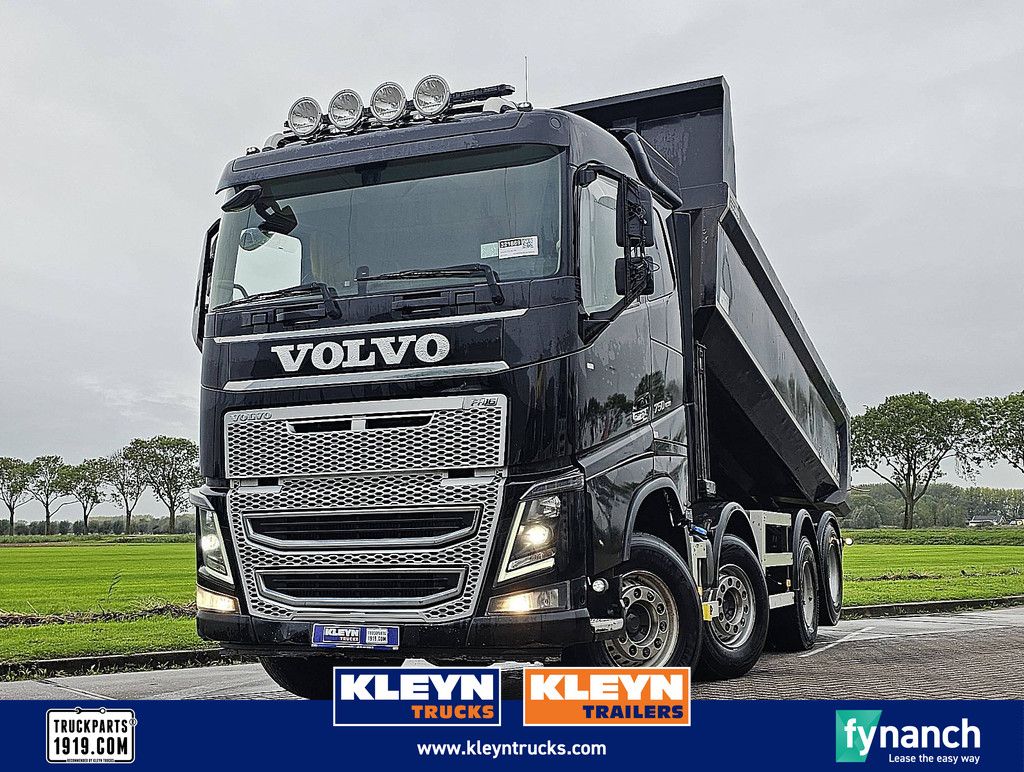 VOLVO FH 16.750 8x4 boogie lift ret.