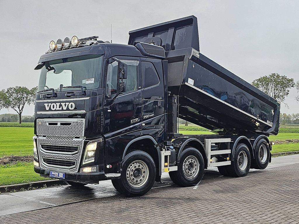 VOLVO FH 16.750 8x4 boogie lift ret.