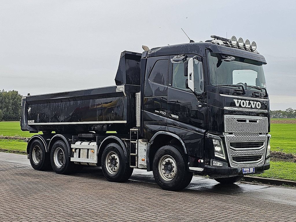 VOLVO FH 16.750 8x4 boogie lift ret.