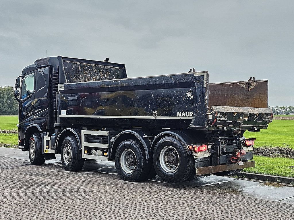 VOLVO FH 16.750 8x4 boogie lift ret.
