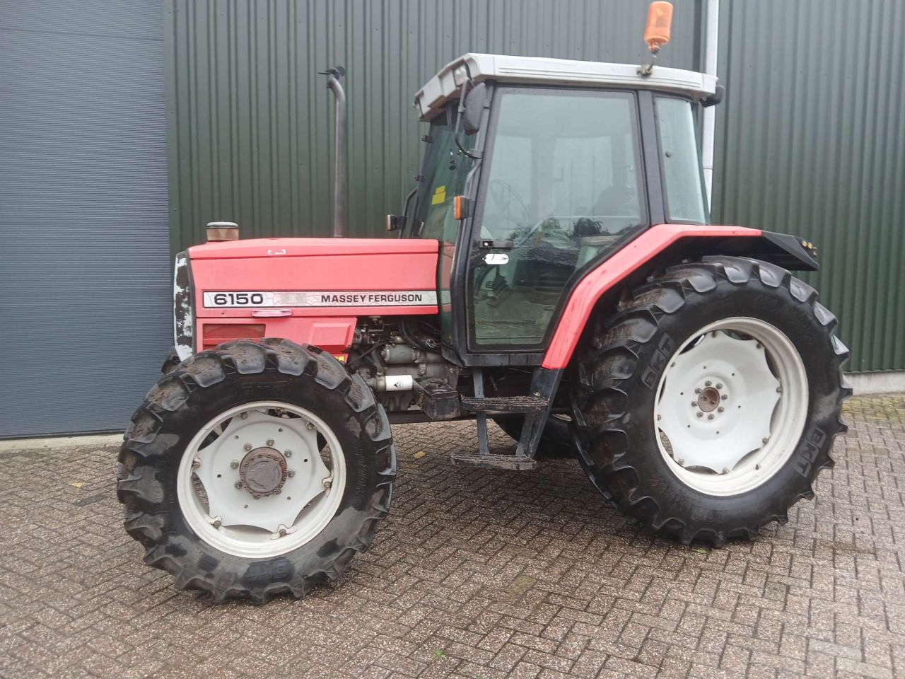 Massey ferguson 6150
