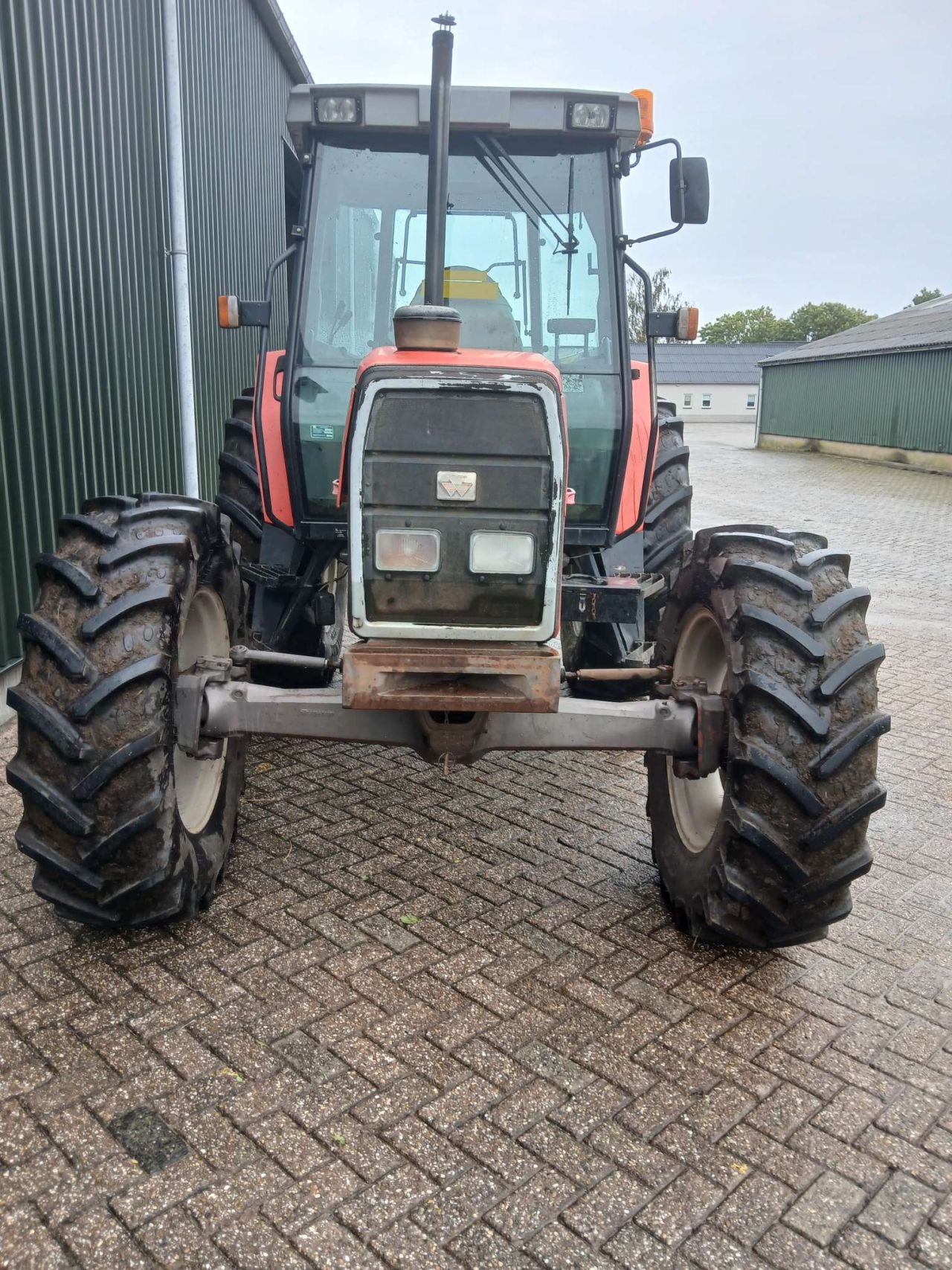 Massey ferguson 6150