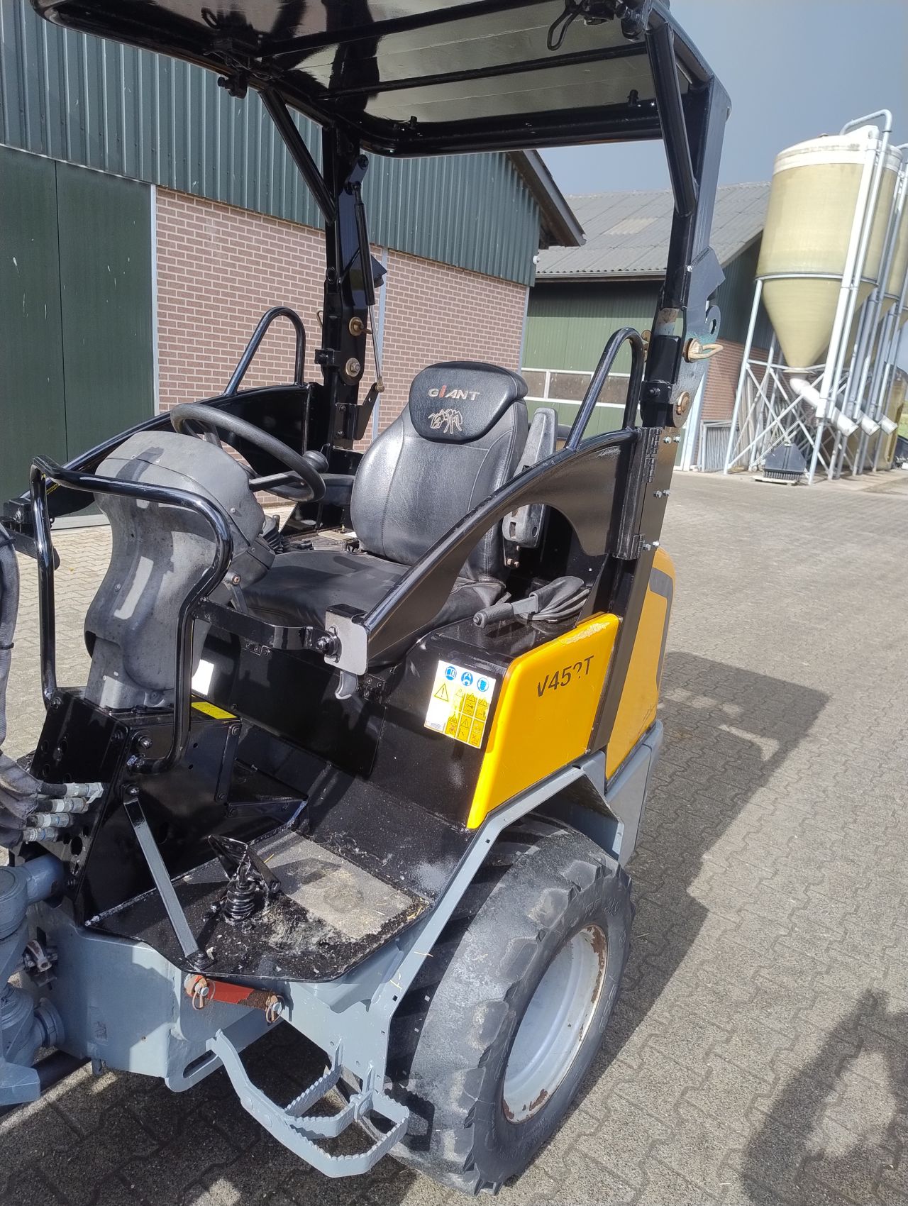 Giant V452T