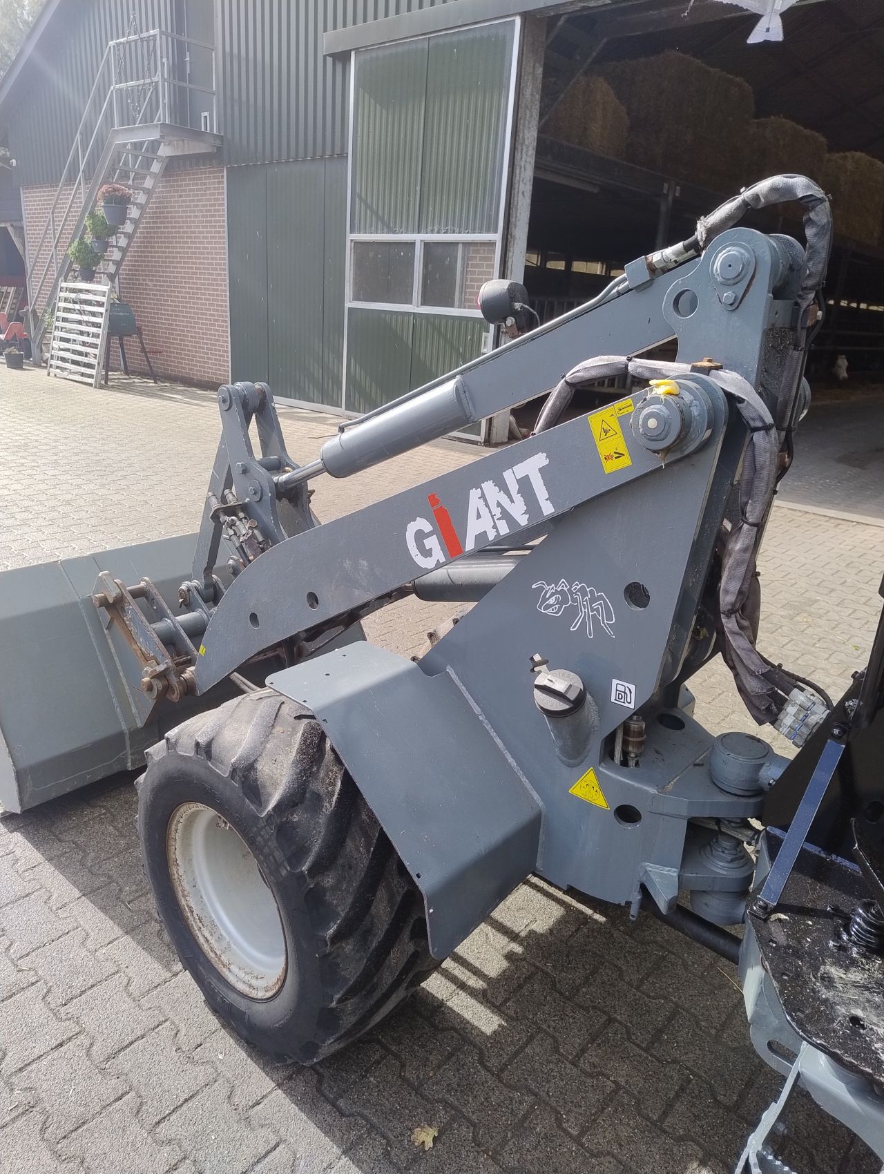 Giant V452T