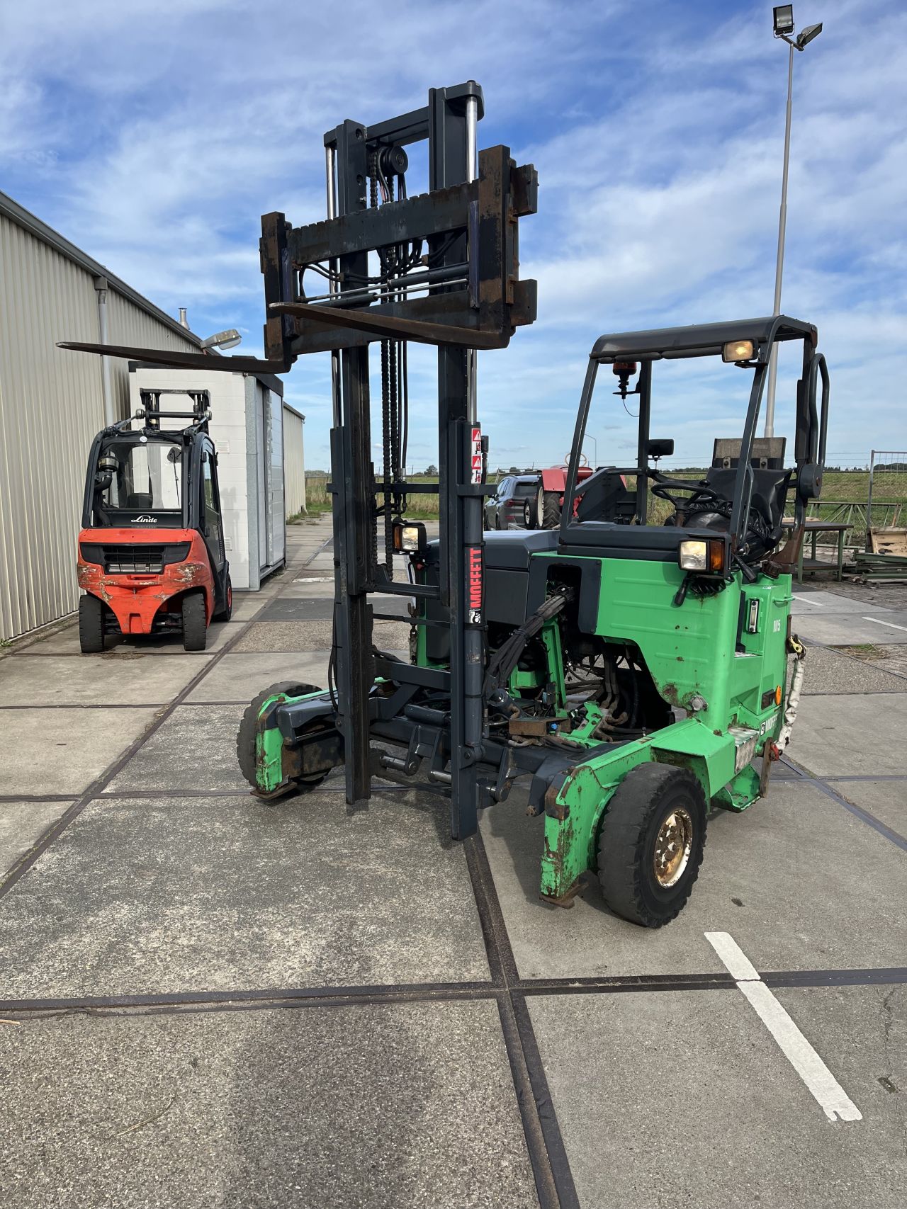 Kooiaap Moffet Ruwterrein Heftruck 2015