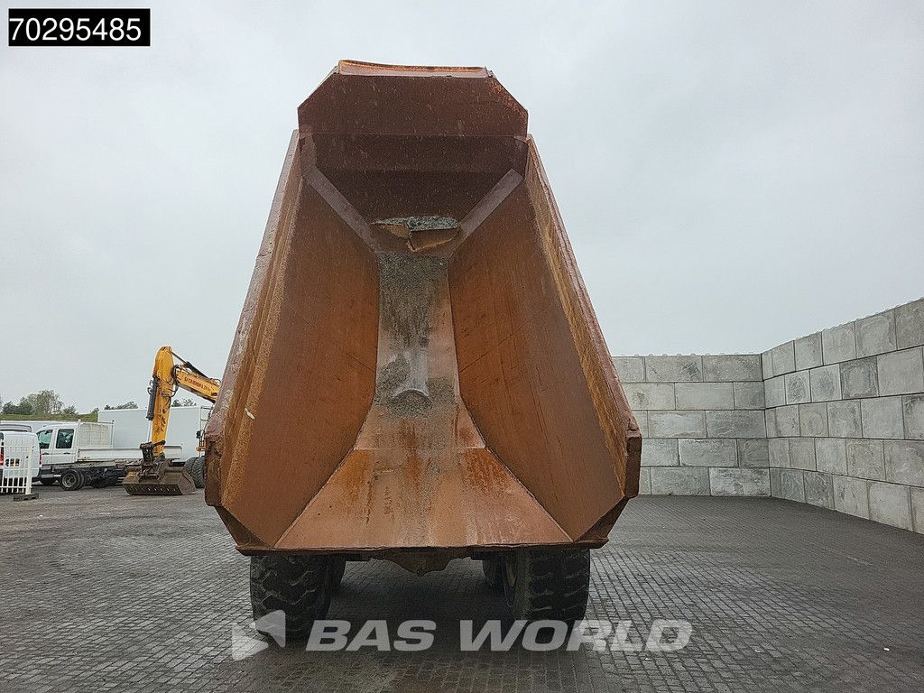 Komatsu HM300-2