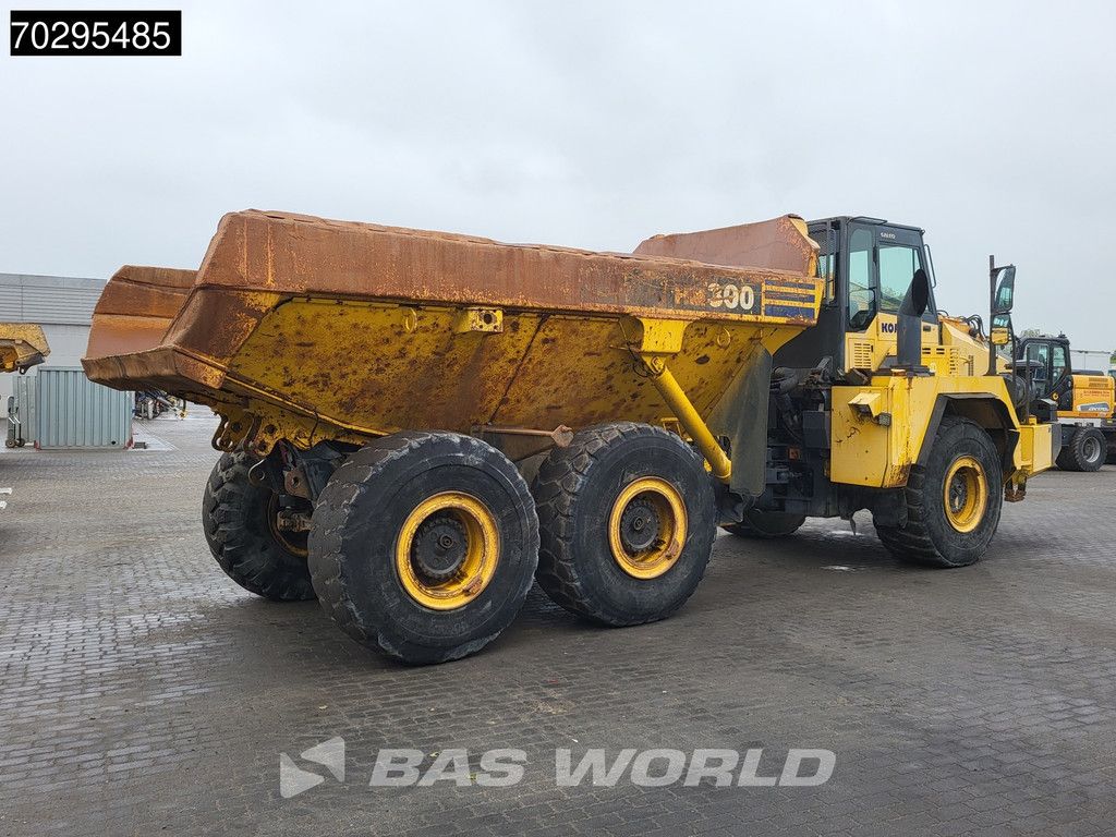 Komatsu HM300-2