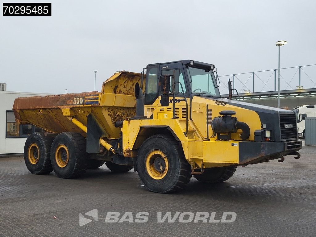 Komatsu HM300-2