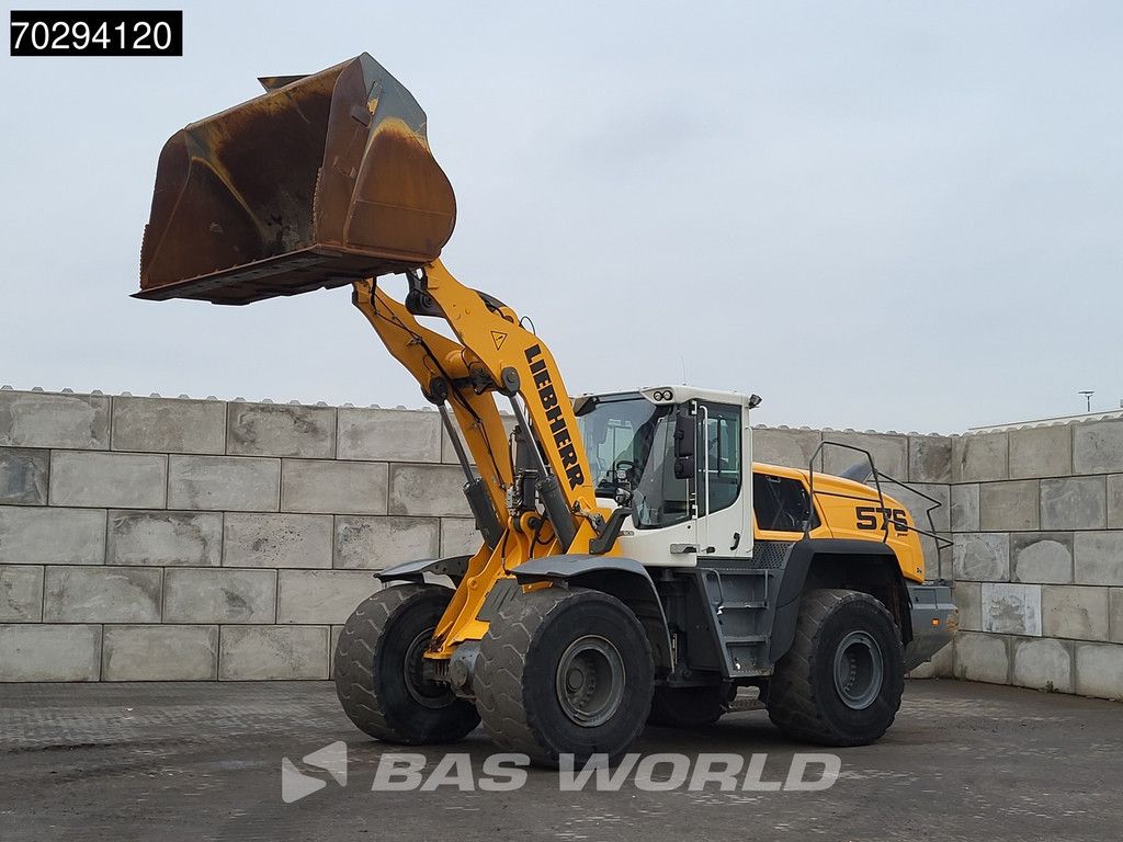 Liebherr L576