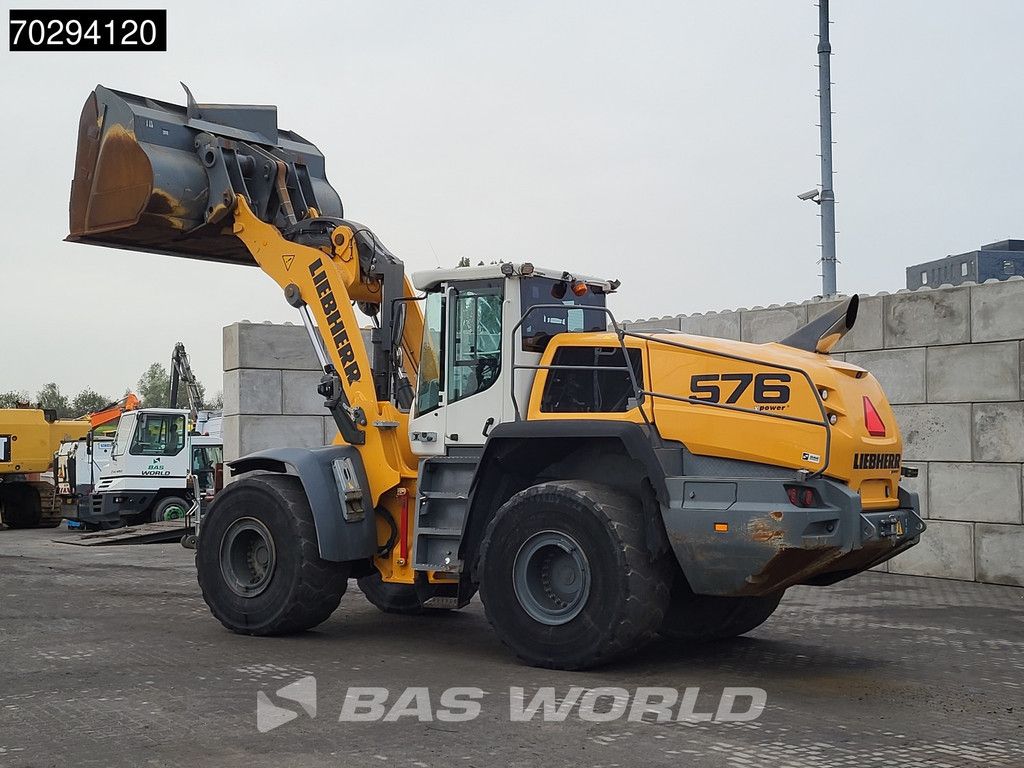 Liebherr L576