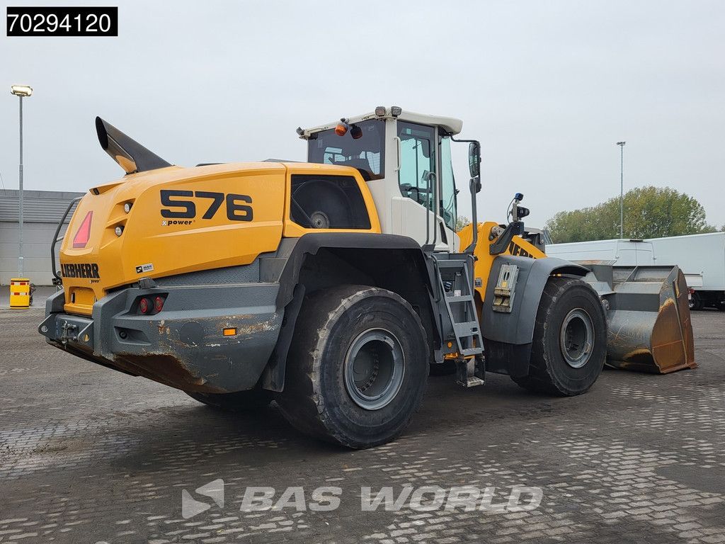 Liebherr L576