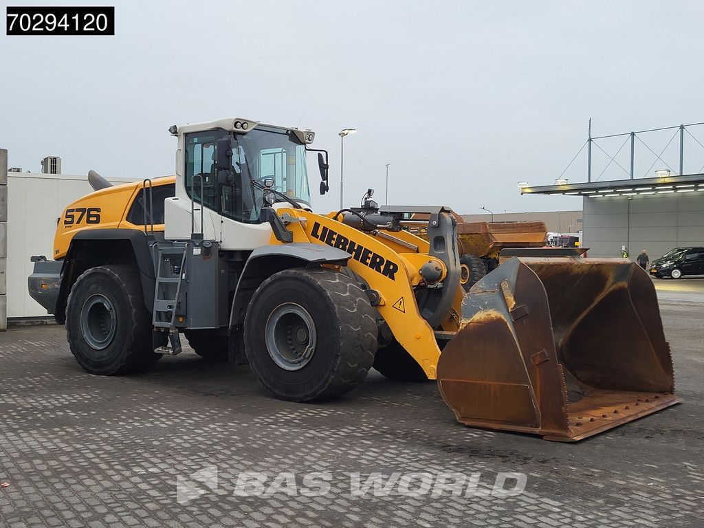 Liebherr L576
