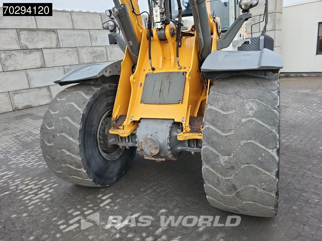Liebherr L576
