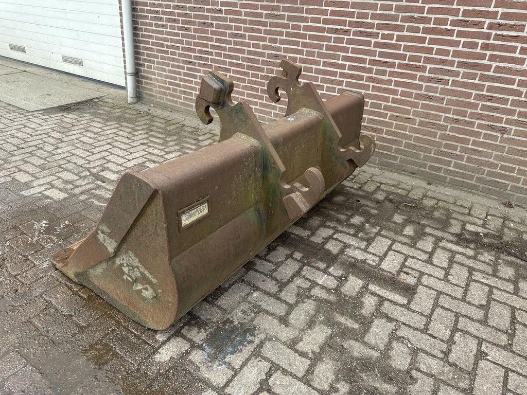Slotenbak CW 30 omkeerbaar - Gebruikt