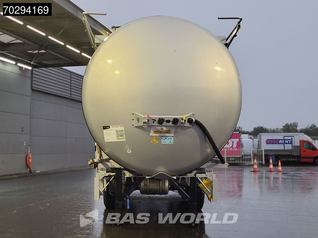 Kässbohrer STS 3 axles New! 32.000L Bitumen