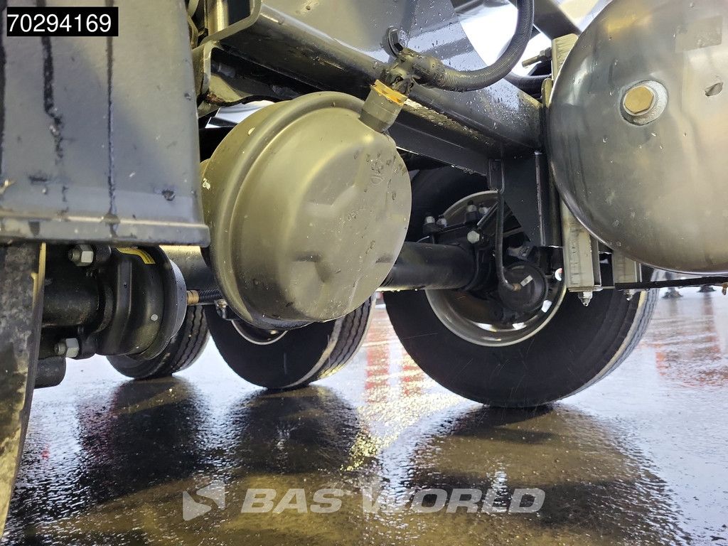 Kässbohrer STS 3 axles New! 32.000L Bitumen