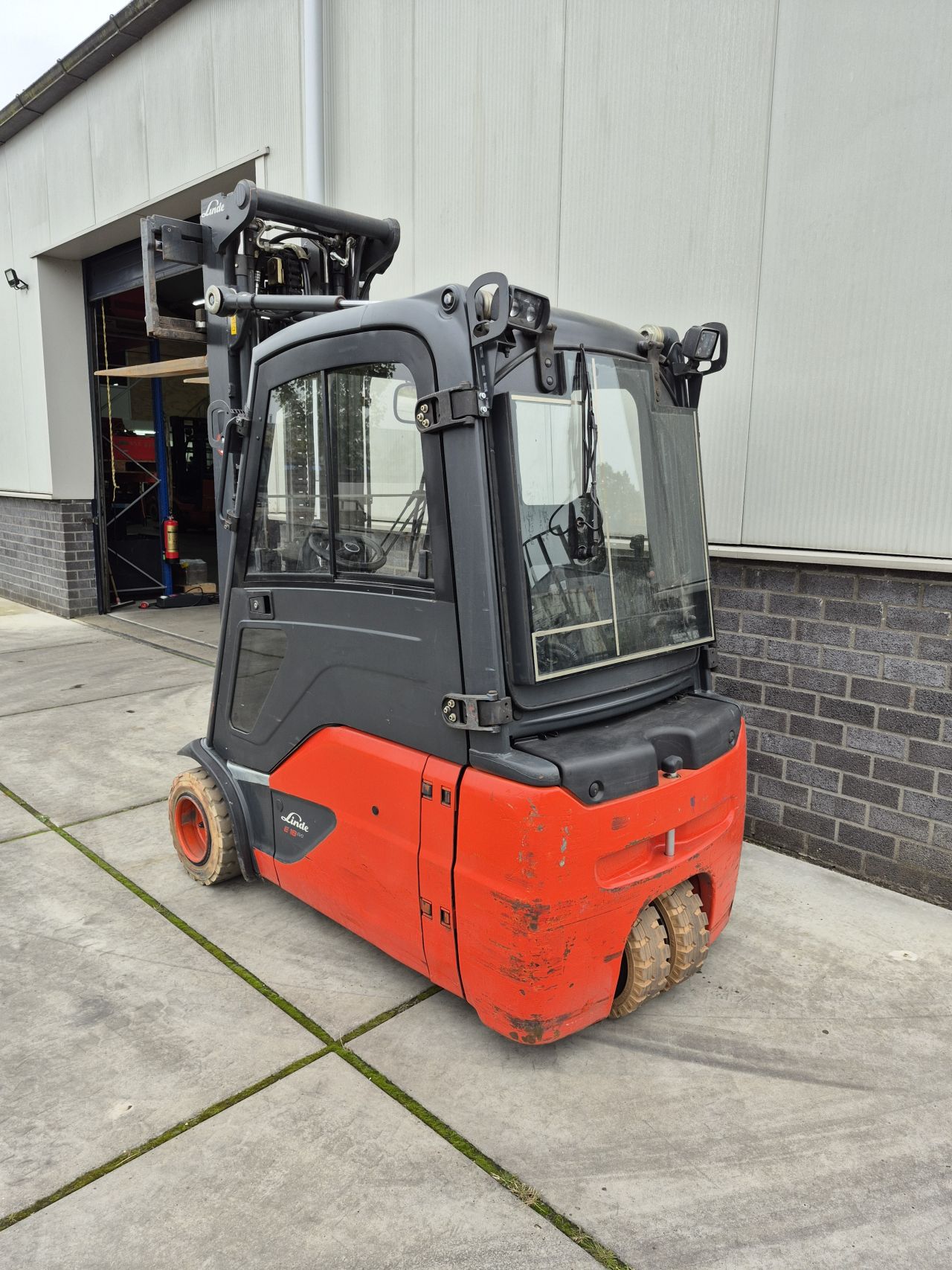 Linde E18L-02 triplex sideshift bj 2015 7727 uur accu 89%