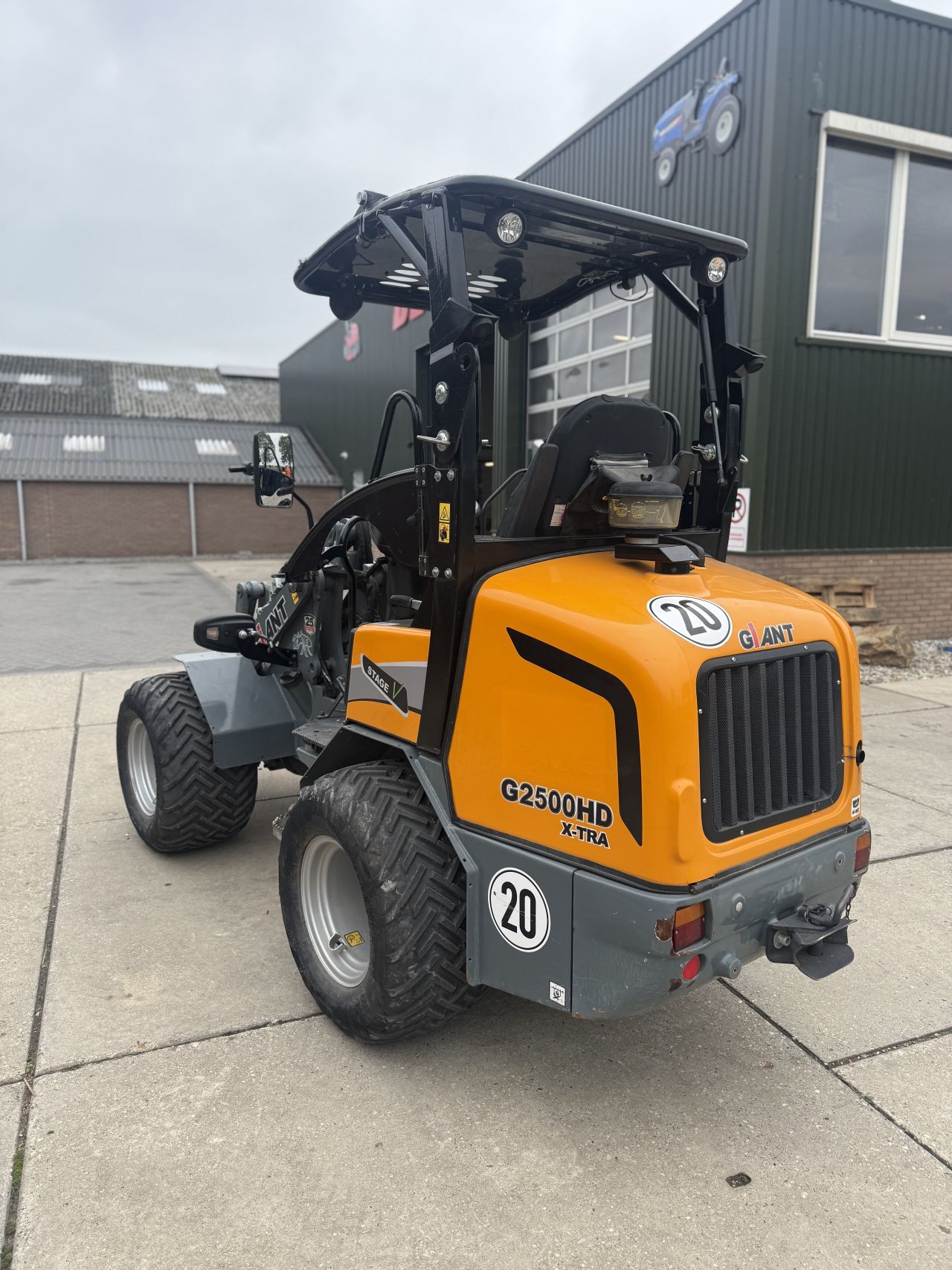 Giant g2500hd extra ( 560 uur )