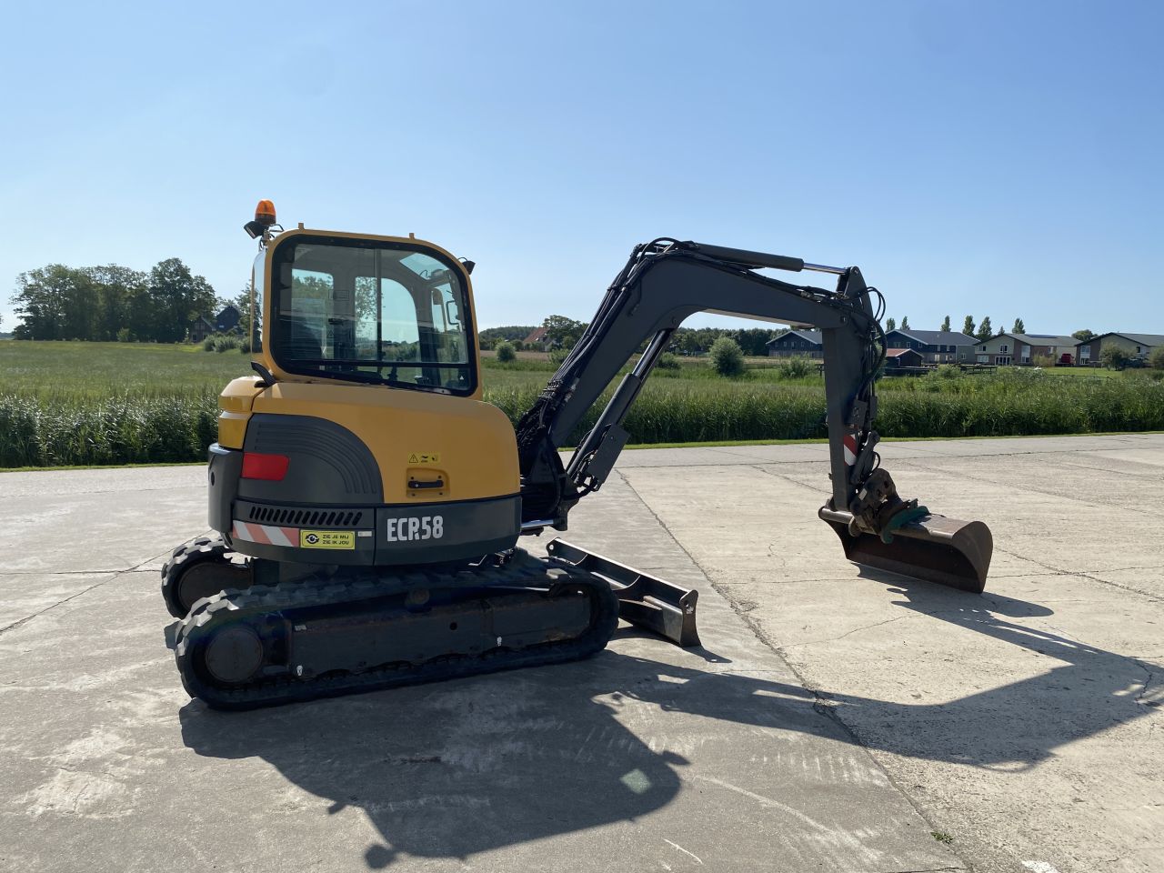 Volvo ECR58