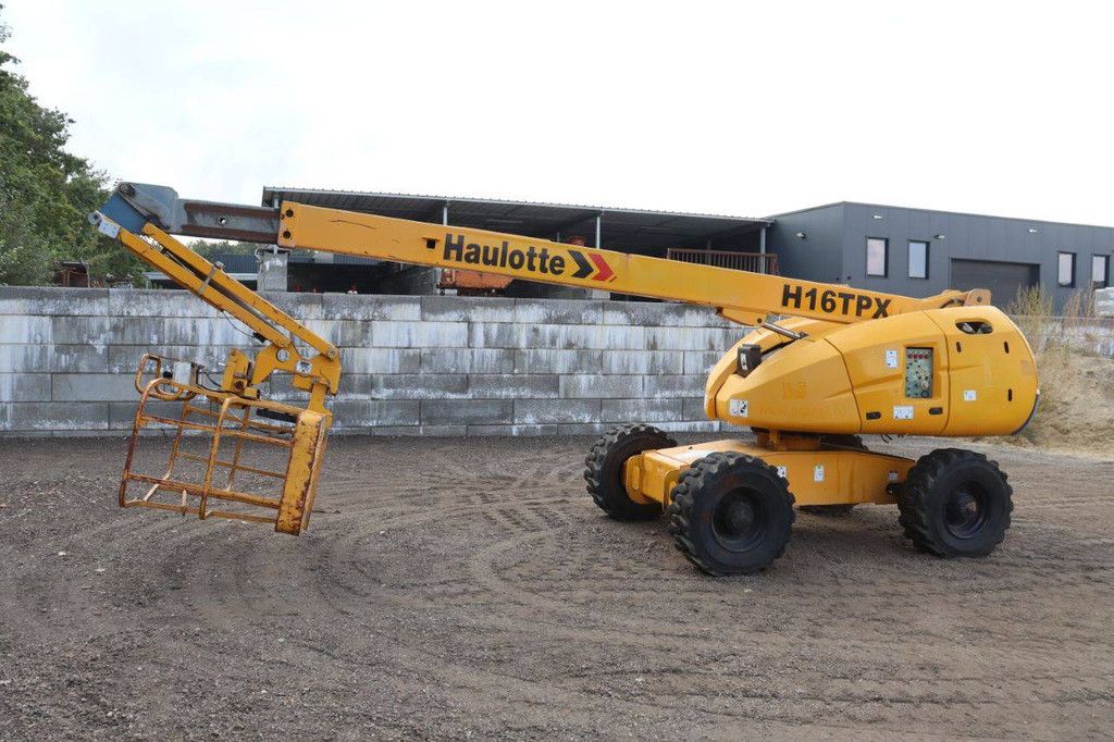 Telescopic aerial work platform Haulotte H16TPX Diesel 15.4m 2008