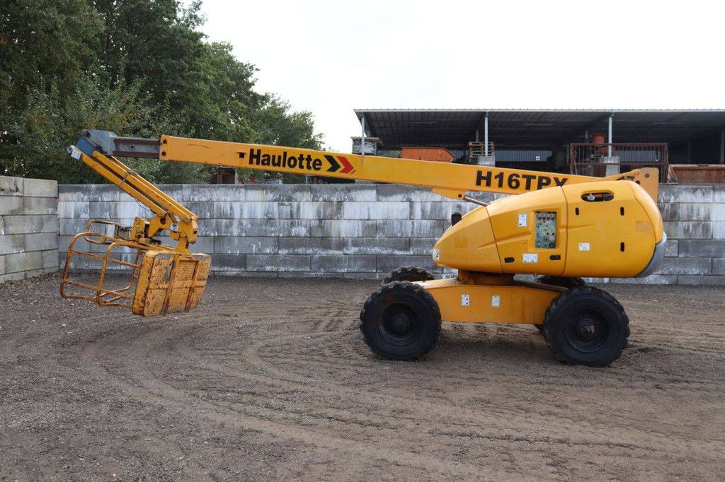 Telescopic aerial work platform Haulotte H16TPX Diesel 15.4m 2008