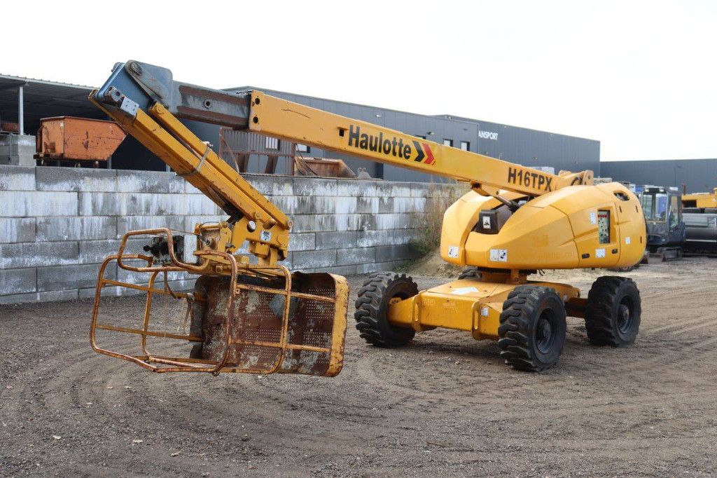 Telescopic aerial work platform Haulotte H16TPX Diesel 15.4m 2008
