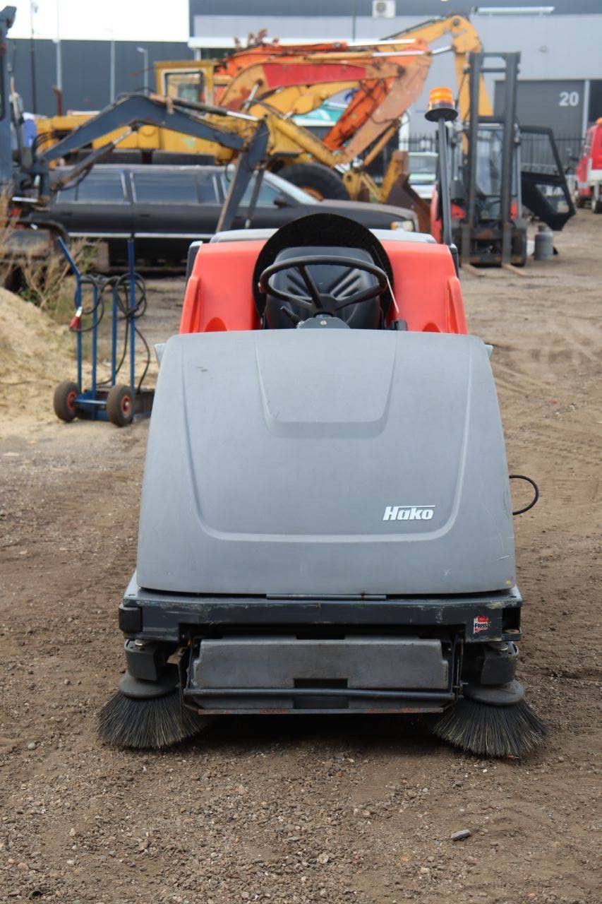 Hako B310RCL Electric Sweeper