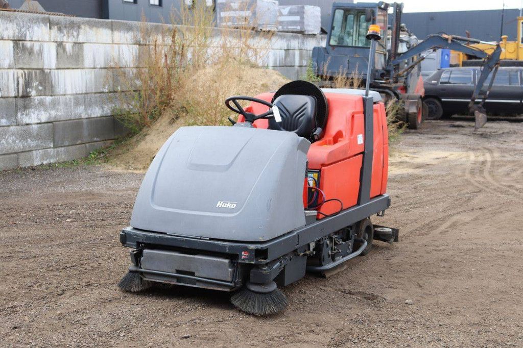 Hako B310RCL Electric Sweeper