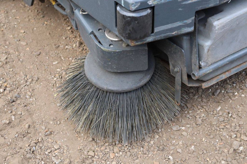Hako B310RCL Electric Sweeper