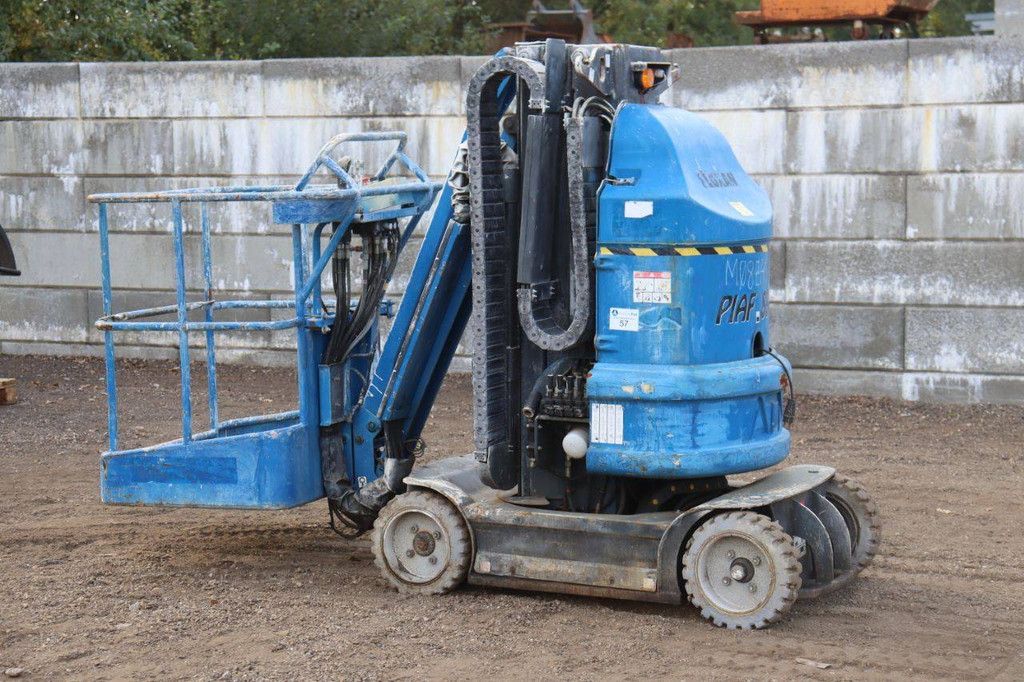 Mast lift ATN PIAF 880R Electric 8.8m 2013