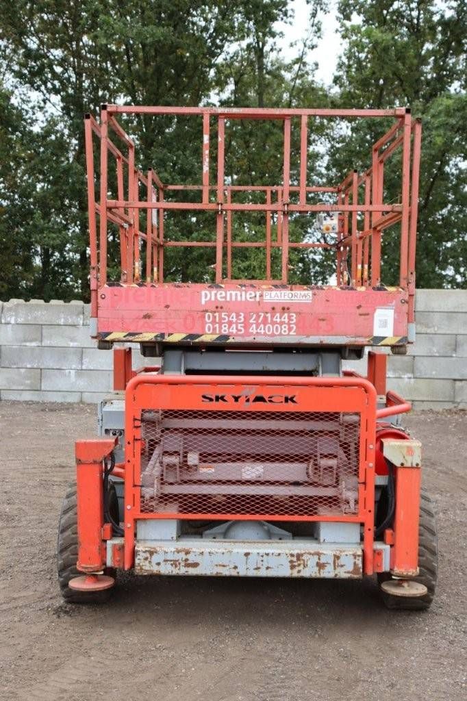 Scissor lift SkyJack SJ8841 LPG 14.5m 2009