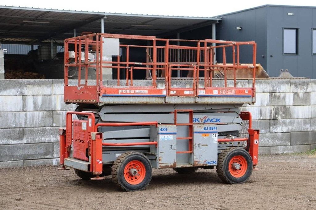 Scissor lift SkyJack SJ8841 LPG 14.5m 2009
