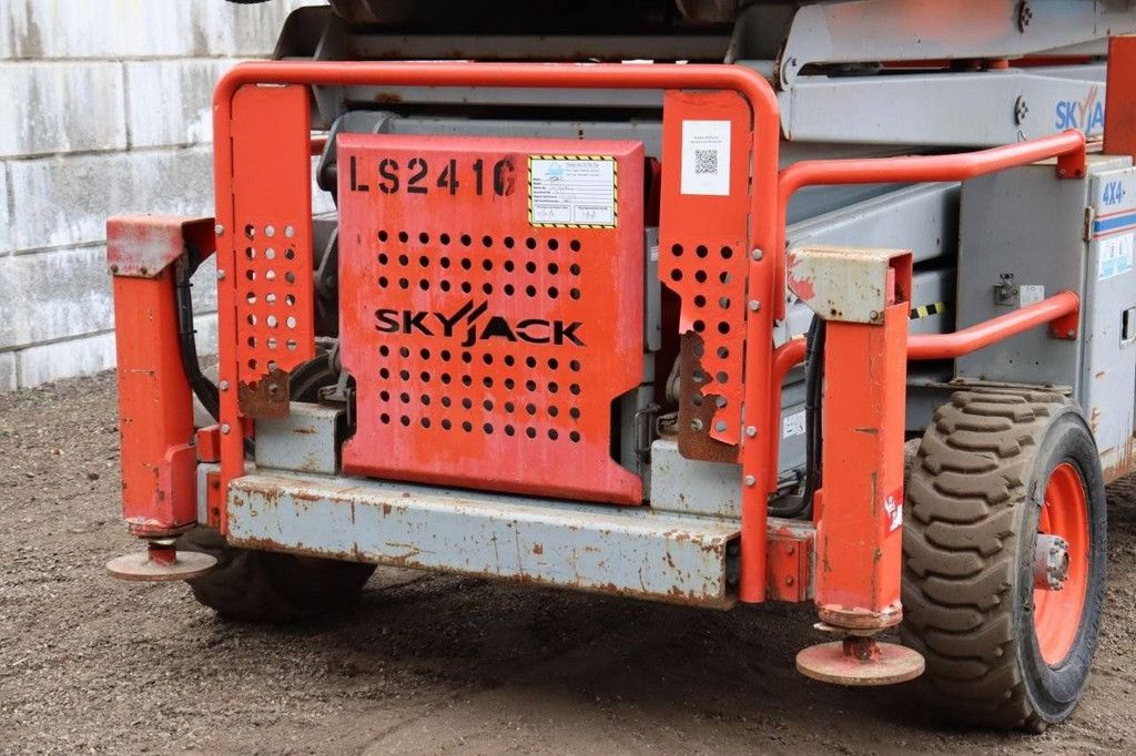 Scissor lift SkyJack SJ8841 LPG 14.5m 2009