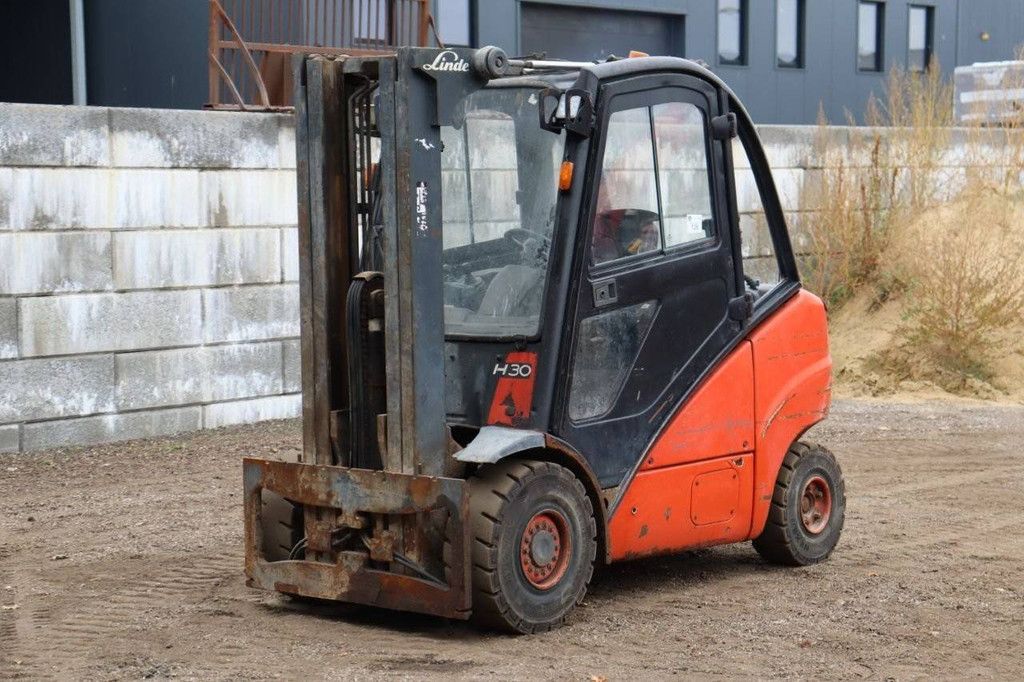 Gabelstapler Linde H30D Diesel 3000kg 5,6m