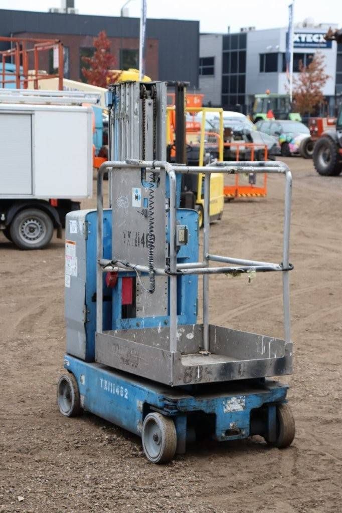 Genie GR20 Electric Mast Lift 8m 2011