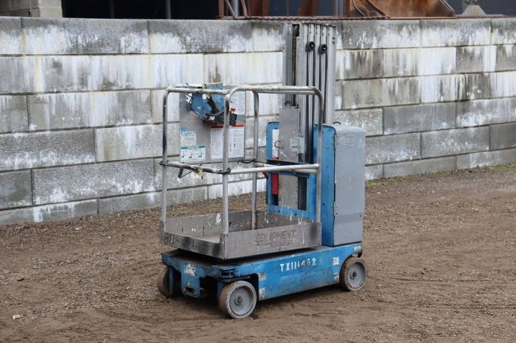 Genie GR20 Electric Mast Lift 8m 2011