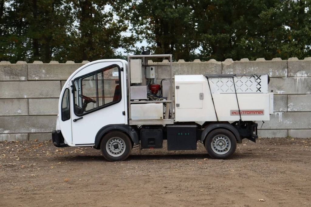 Cleaning machine Goupil G3 Electricity 2013