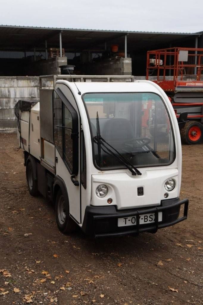 Cleaning machine Goupil G3 Electricity 2013