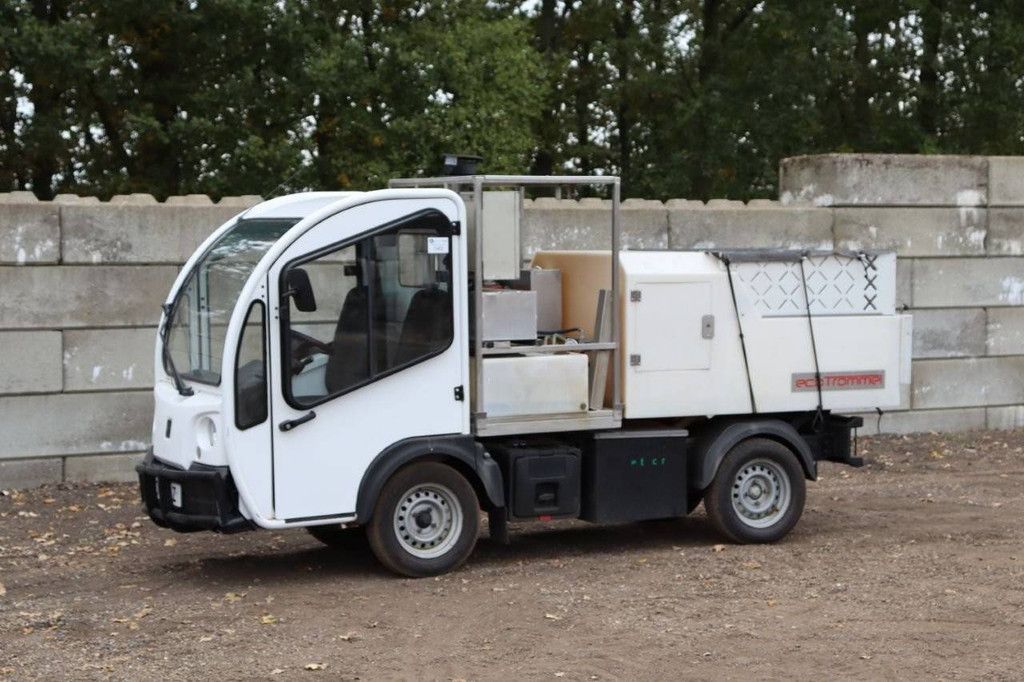 Cleaning machine Goupil G3 Electricity 2013