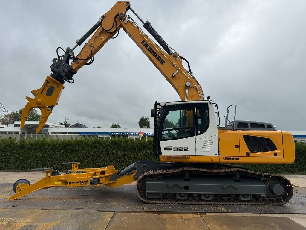 Liebherr R922 LC