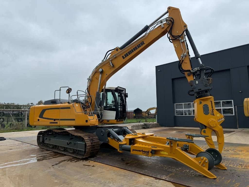 Liebherr R922 LC