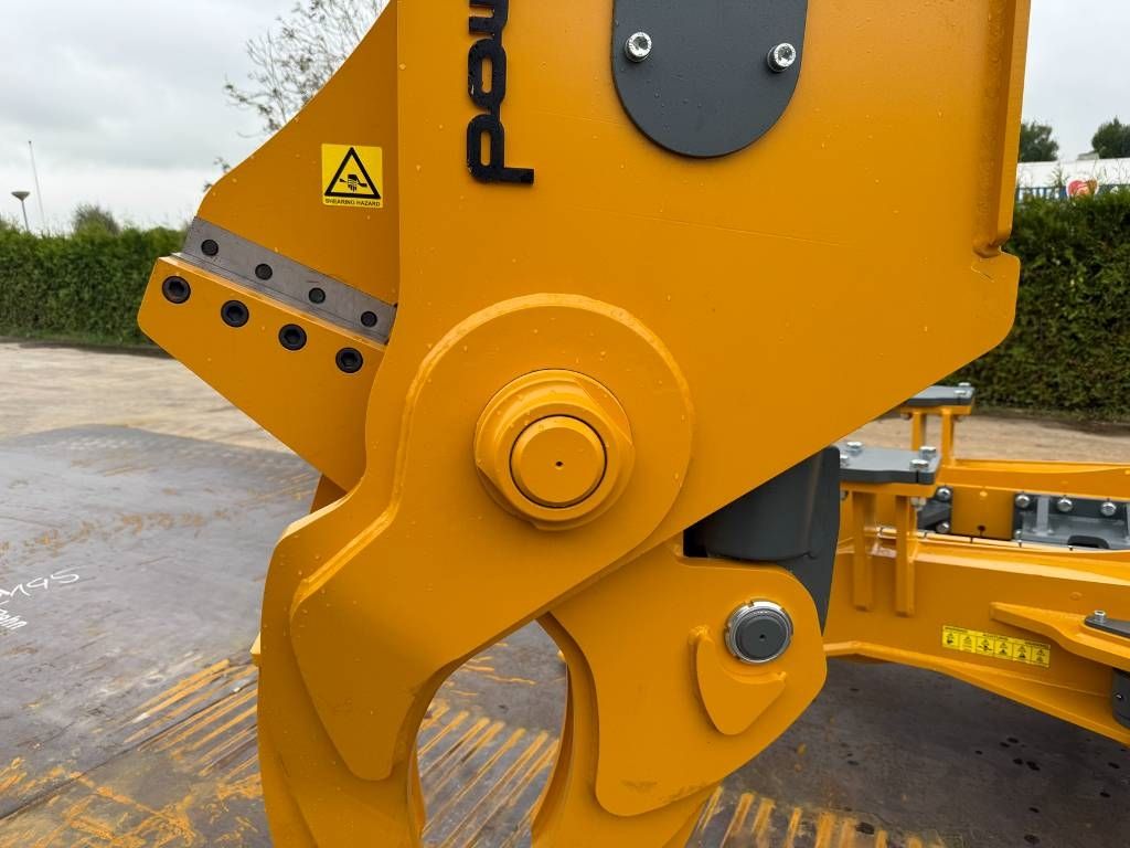 Liebherr R922 LC