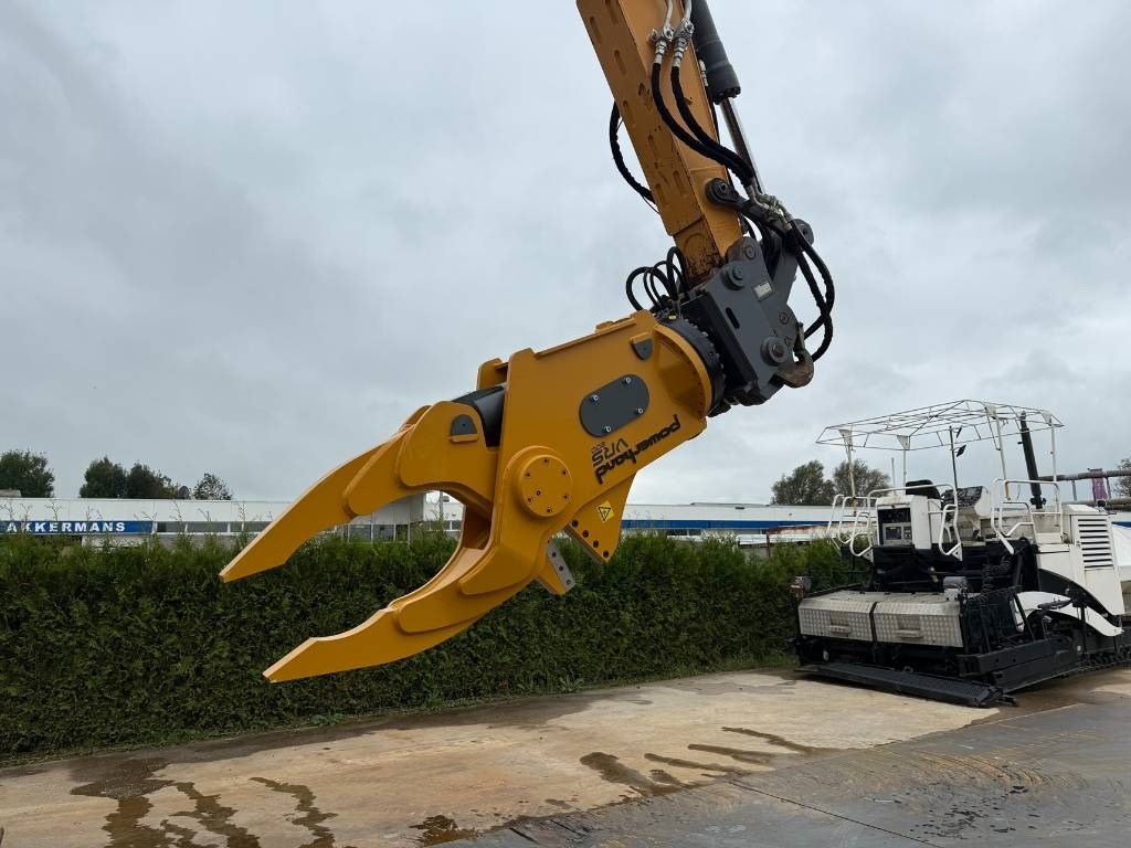 Liebherr R922 LC