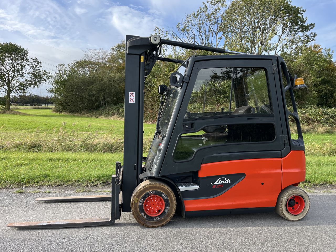 Linde E25L-01 elektrische heftruck sideshift