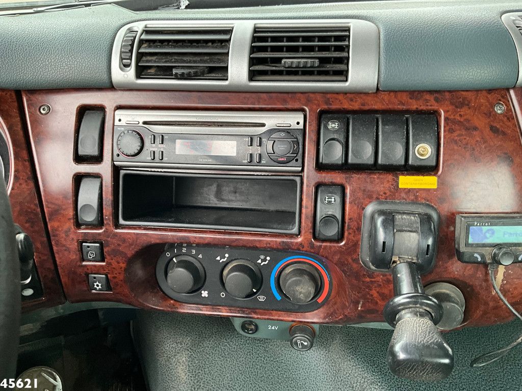 DAF FAT 85 CF 430 6x4 Manual VDL 25 Ton haakarmsysteem