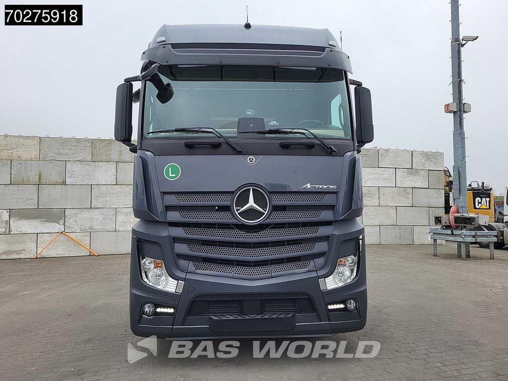Mercedes Actros 1851 4X2 BigSpace 2x Tanks